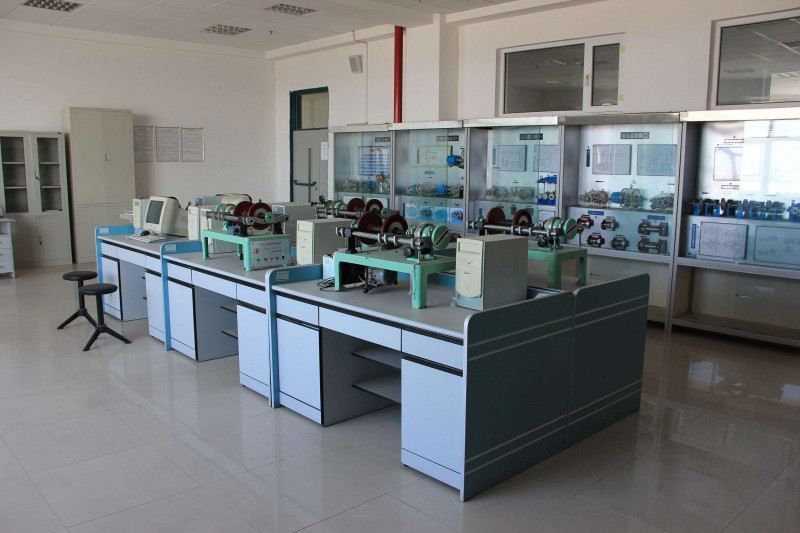 機(jī)械實(shí)驗(yàn)室 機(jī)械實(shí)驗(yàn)室